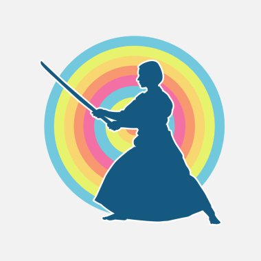 Geleneksel Japon kostümlü kadın samuray savaşçısının silueti.