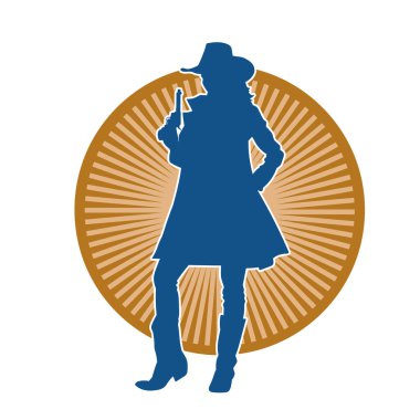 Kovboy kostümü giymiş zayıf bir kadının silueti. Tabanca tabancası taşıyan pozu. Kovboy kız kostümlü bir kadın modelin silueti..