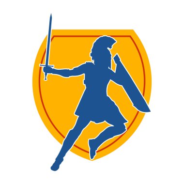 Savaş zırhı giymiş bir erkek savaşçının silueti. Kılıç ile poz veriyor..