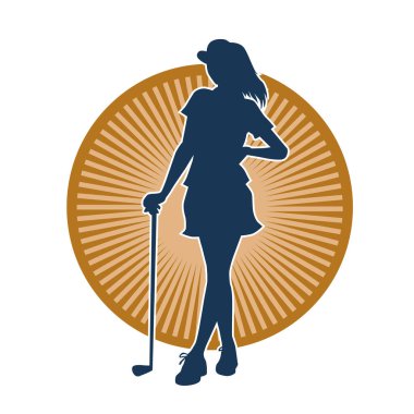 Golf oynayan bir kadının silüeti. Hareketli bir kadın golfçünün silueti..