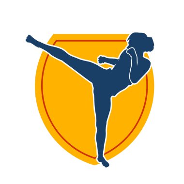 Dövüş sanatları tekmesi atan bir kadının silueti. Sportif bir kadının silueti tekme hareketi yapıyor..