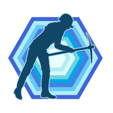 Kazma aletle poz veren, işçi kostümü giyen bir kadının silueti. Kazma aleti taşıyan madenci kostümlü bir kadının silueti..