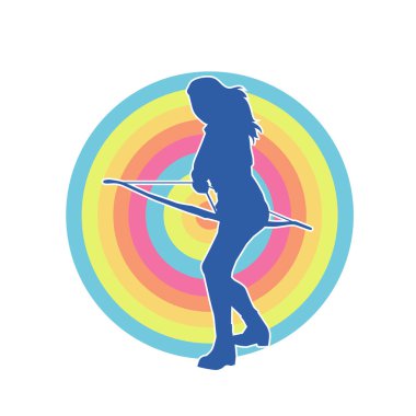 Dişi okçu bir dövüşçünün silueti ok ve yayla pozisyonunu alıyor..