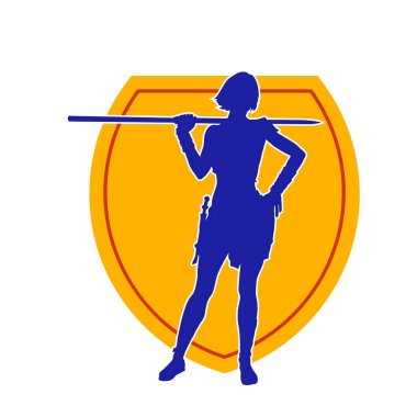 İnce bir kadın dövüşçünün silueti asa silahıyla ayakta duruyor. İnce bir kadın savaşçı silueti sopa tabancası taşıyor..