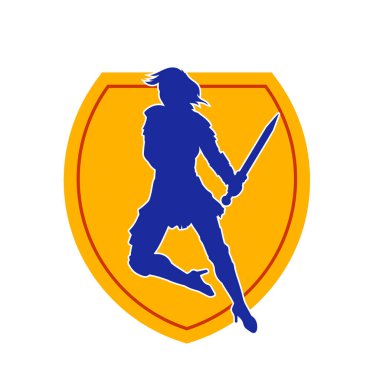 Bir kadın dövüşçünün silueti kılıç taşırken poz veriyor..