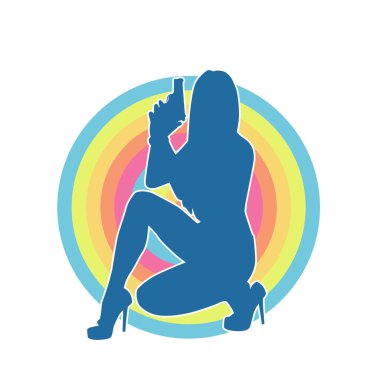 Kadın dövüşçü silueti. Tabanca ya da tabanca taşıyor..