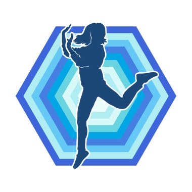 Hareketli bir kadın dansçının silueti. Mutlu dans eden bir kadının silueti..