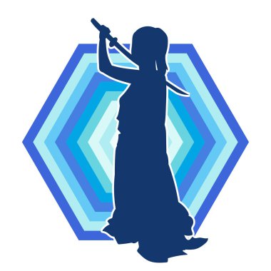 Bir kadın savaşçının silueti kılıç ile hareket halindeyken poz veriyor. Kılıcıyla bir kadın kahramanın silüeti..