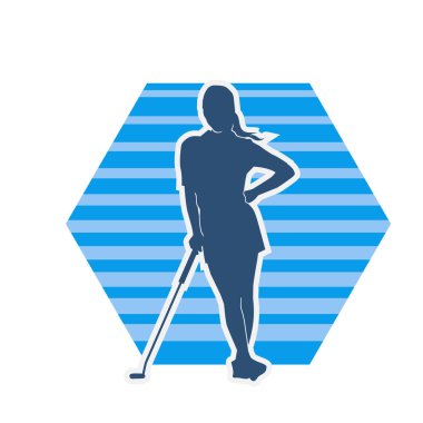 Golf oynayan bir kadının silüeti. Hareketli bir kadın golfçünün silueti..