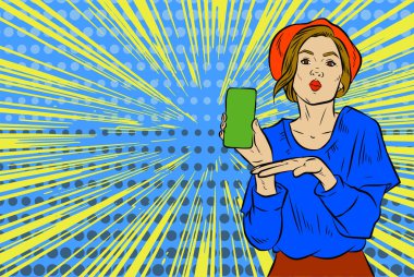 Akıllı telefon görüntüsü gösteren bir kadın tasviri. Eski çizgi roman tarzında akıllı telefon aletleri taşıyan bir kadın pozu. Kadın pazarlamacının posterini as.