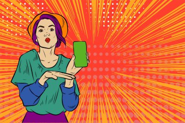 Akıllı telefon görüntüsü gösteren bir kadın tasviri. Eski çizgi roman tarzında akıllı telefon aletleri taşıyan bir kadın pozu. Kadın pazarlamacının posterini as.