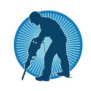 Matkap aletleri taşıyan inşaat işçisi kostümlü bir adamın silueti. İnşaat işçisi erkek silueti elektrikli matkapla hareket halinde poz veriyor. 