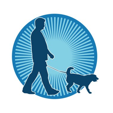 Sıradan bir adamın köpeğini yürüyüşe çıkarmasının silüeti. Köpeğiyle gezen sıradan bir erkeğin silueti..