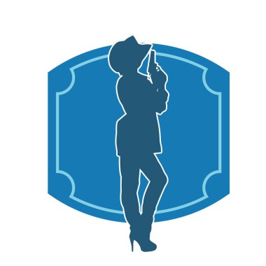 Kovboy kostümü giymiş bir kadın modelin silueti. Silah taşıyan bir kovboy kız silueti..