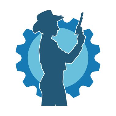 Kovboy kostümü giymiş bir kadın modelin silueti. Silah taşıyan bir kovboy kız silueti..