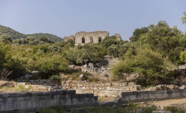 Türkiye 'deki Kaunos harabeleri. Eski Lycian harabeleri.