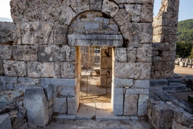 Türkiye 'deki Kaunos harabeleri. Eski Lycian harabeleri.
