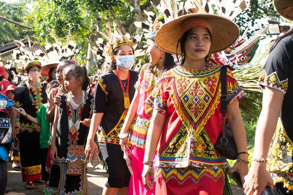 Западный Кутай Восточный Калимантан Индонезия Октября 2022 Года Танцоры Даякских — стоковое фото