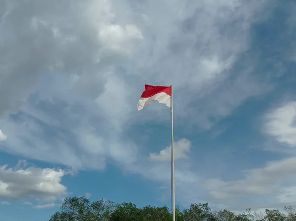 Indonesische Flagge Die Wegen Eines Taifuns Weht Indonesischer Unabhängigkeitstag Pancasila — Stockfoto