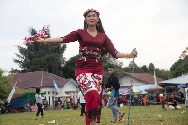 Linggang Bigung West Kutai East Kalimantan Indonésia Novembro 2022 Dançarinos — Fotografia de Stock
