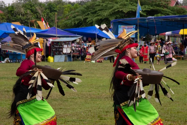 Linggang Bigung West Kutai East Kalimantan Indonésia Novembro 2022 Dançarinos — Fotografia de Stock
