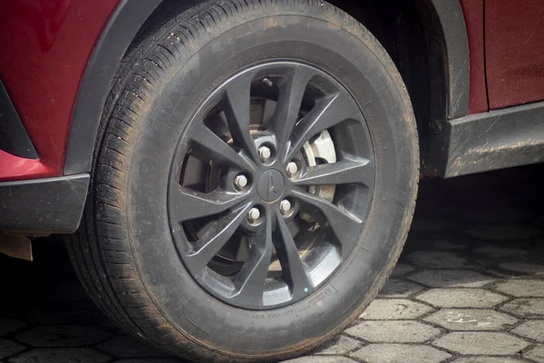 stock image Barong Tongkok, West Kutai, Indonesia - 05 november 2022 - car rims and tires