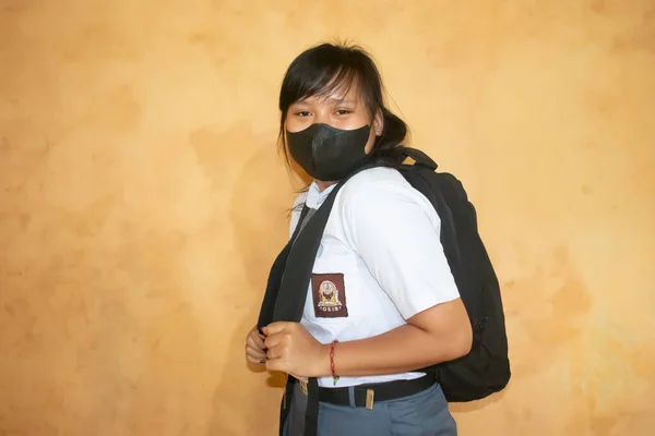 Indonesische High School Mädchen Sind Bereit Wieder Zur Schule Gehen — Stockfoto