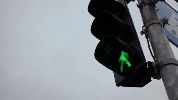 Luzes Trânsito Modernas Vermelhas Amarelas Verdes Cidade Piscando Mudando Semáforo — Vídeo de Stock