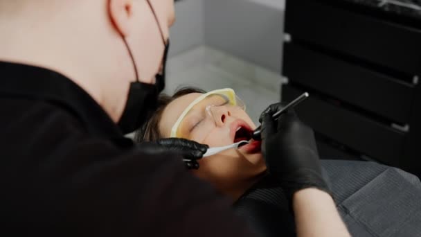 Tandläkarundersökning Patientens Tänder — Stockvideo