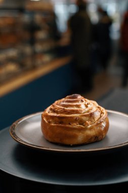 Yakın çekim, fırın - döner yüzey reçelli lezzetli çörek