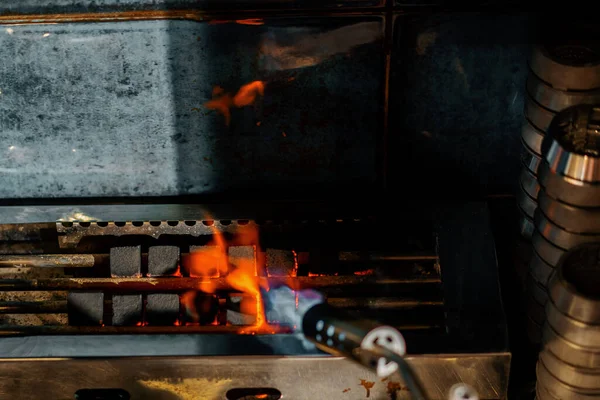 Coal Hookah Hookah Smoker Roasts Fire Burner Concept Recreation Process — Stock Photo, Image