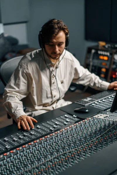 Sound Engineer Working Home Music Studio Monitors Equalizer Screen Mixing — Stock Photo, Image