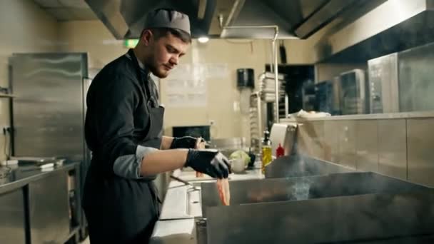 Professional Kitchen Hotel Restaurant Chef Lays Pieces Bacon Grill Process — Stock Video