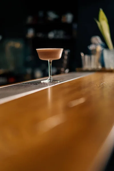 Heerlijke Roze Vers Bereide Bosbessen Club Cocktail Met Frambozen Staat — Stockfoto