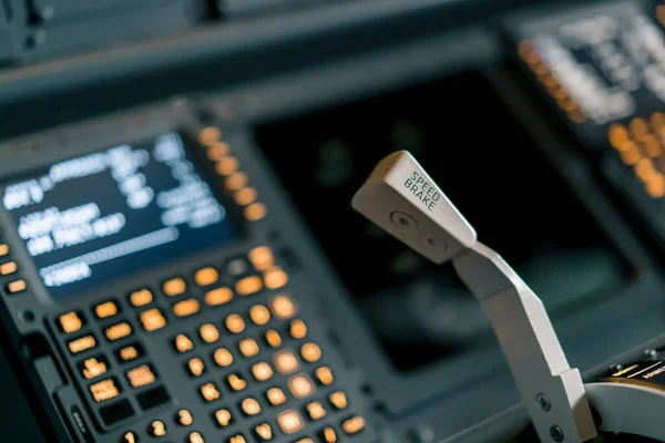 Detailní Snímek Ovládacího Navigačního Panelu Pilotní Kabině Osobního Letadla Boeing — Stock fotografie