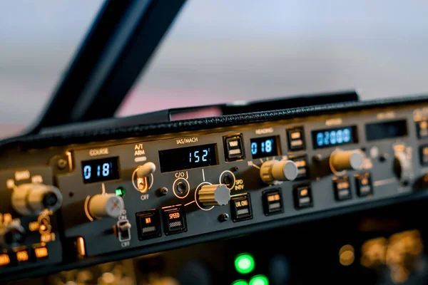 Detailaufnahme Des Kontroll Und Navigationspanels Cockpit Der Boeing 737 Flight — Stockfoto