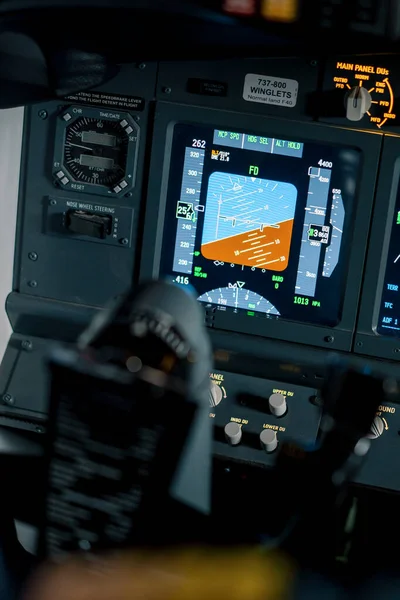 Детальный Снимок Панели Управления Навигации Кабине Пассажирского Самолета Boeing 737 — стоковое фото