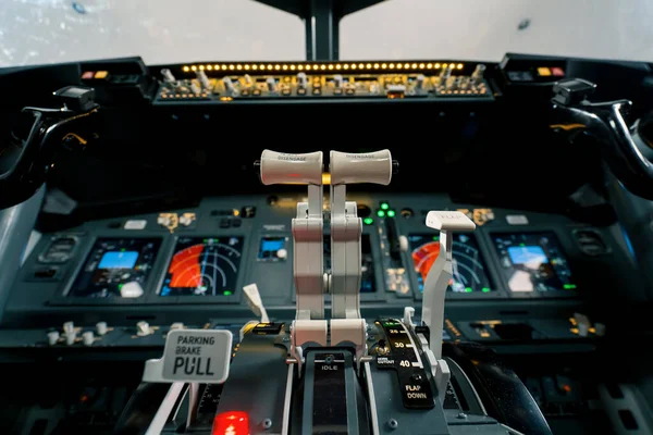 Stuwhendel Cockpit Van Een Vliegtuig Een Close Zicht Een Vlucht — Stockfoto