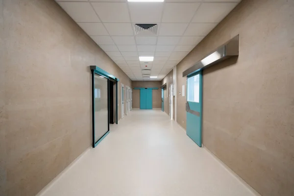 Corredor Vazio Hospital Entrada Automática Porta Hospital Moderno Para Sala — Fotografia de Stock