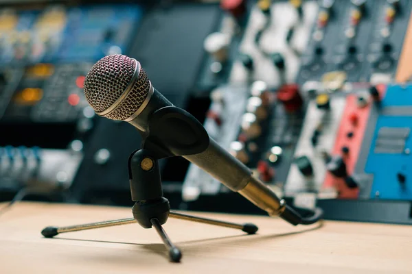 Estúdio Gravação Som Profissional Equalizador Microfone Close Equipamento Gravação Som — Fotografia de Stock