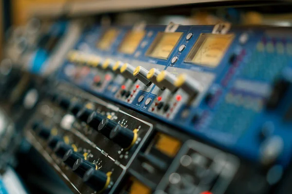 Fernbedienung Mixer Anpassung Lautstärkepegel Musik Erstellung Equalizer Taste Aufnahme Studio — Stockfoto