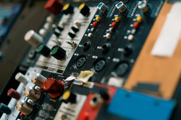 Fernbedienung Mixer Anpassung Lautstärkepegel Musik Erstellung Equalizer Taste Aufnahme Studio — Stockfoto