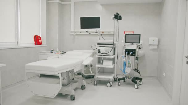 Lääketieteelliset Laitteet Gastroskopiaan Klinikan Toimistossa Sohva Potilaille Gastroskopia Monitorilla — kuvapankkivideo