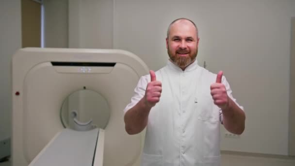 Smiling Bearded Doctor Radiologist Computer Tomography Office Waiting Patients Starting — Stock Video