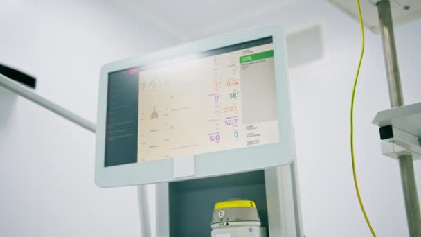 Equipamento Médico Moderno Sala Cirurgia Dispositivos Para Apoiar Paciente Durante — Vídeo de Stock