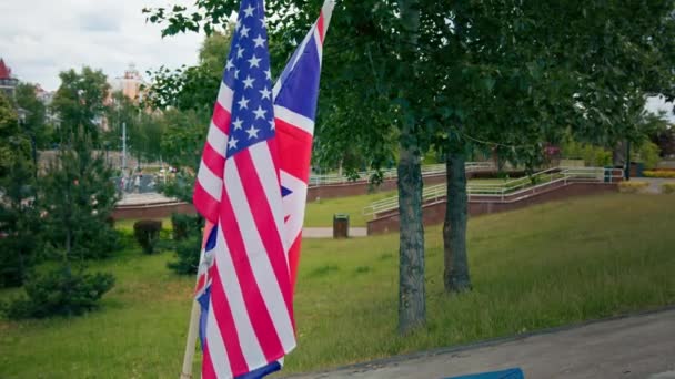 Bandeira Americana Britânica Parque Feliz Dia Independência América País Parceiros — Vídeo de Stock