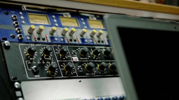 Old Displays Professional Analog Volume Meters Recording Studio Measuring Showing — Stock Video