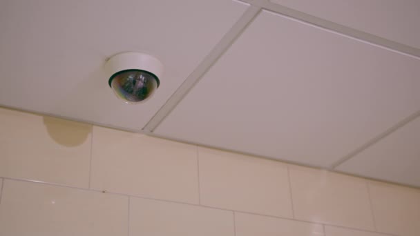 Камеры Видеонаблюдения Потолке Концепции Технологии Безопасности Комнате Мониторинга Персонала — стоковое видео