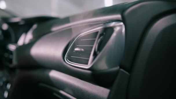 Vapor Sai Ventilação Condicionado Carro Luxo Com Interior Preto Após — Vídeo de Stock