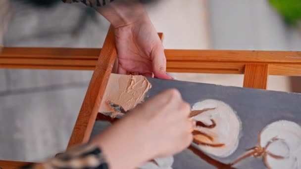 Close Girl Artist Applying Oil Paint Spatula Painting Process Creating — Stock Video